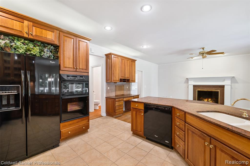 8661 DEERWOOD Road, Clarkston, MI 48348 — Photo 24