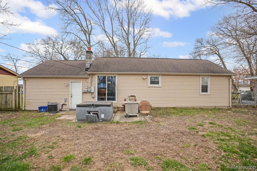 9110 GEORGETTE Street, White Lake, MI — Photo 29
