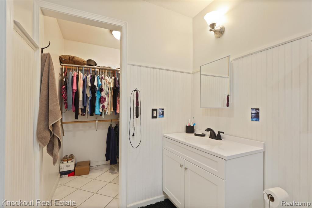 966 Athletic Street, Vassar, MI 48768 — Photo 23