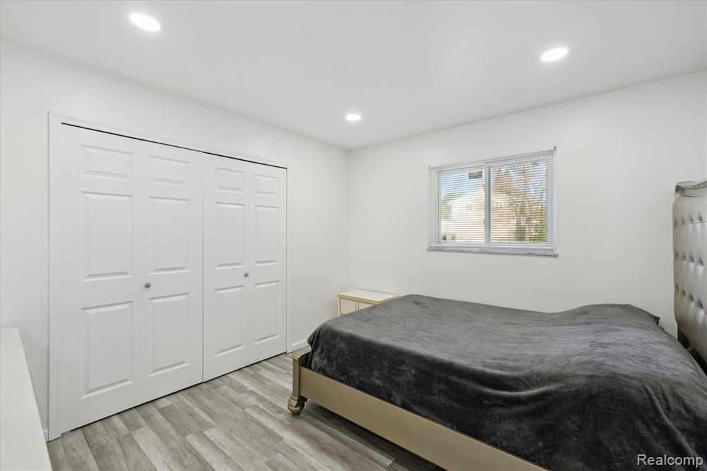 4421 LAWNWOOD Lane, Burton, MI 48529 — Photo 15