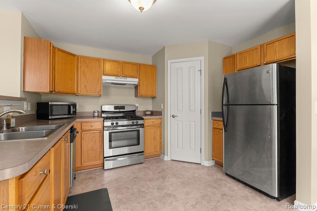 3972 ELIZABETH Avenue, Canton, MI 48188 — Photo 7