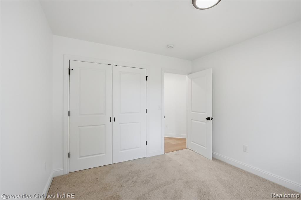 27828 Groveland Street, Madison Heights, MI 48071 — Photo 20