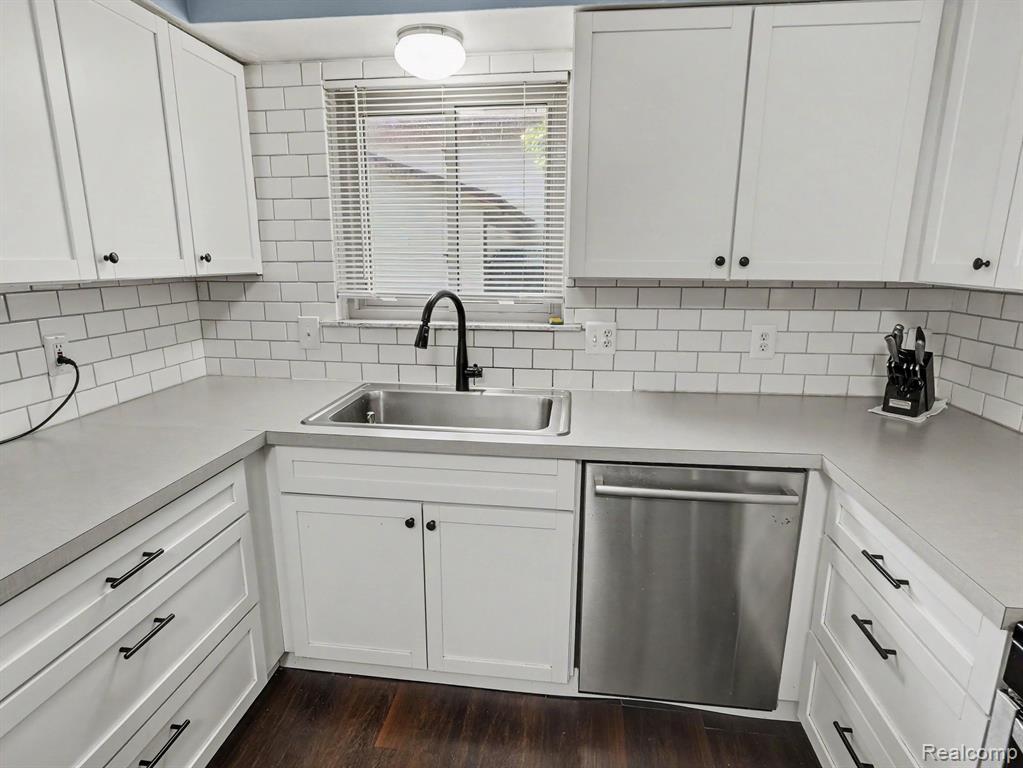 1418 Oakview Drive, Canton, MI 48187 — Photo 5