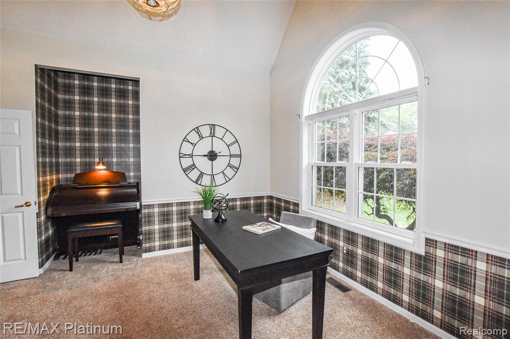 8342 ISLANDVIEW Court, Brighton, MI 48114 — Photo 31