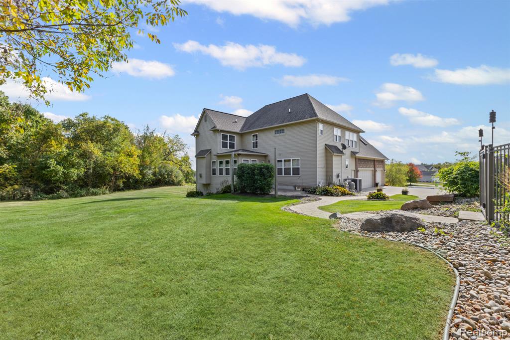 7391 Denali Drive, White Lake, MI 48383 — Photo 23