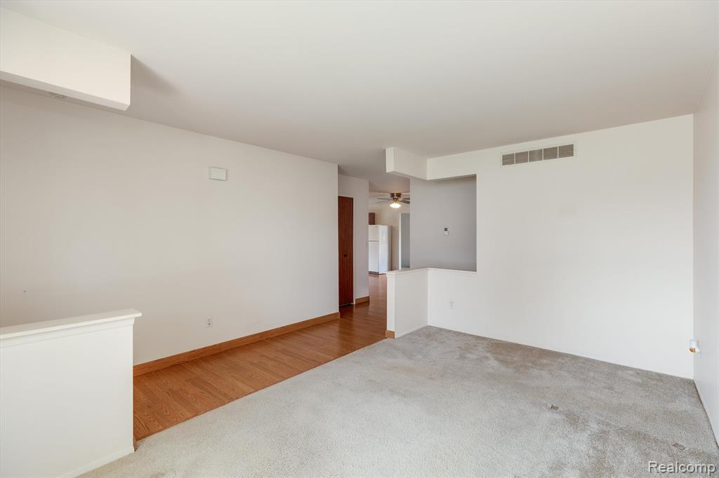 8625 BROUGHAM Drive, Sterling Heights, MI 48312 — Photo 5