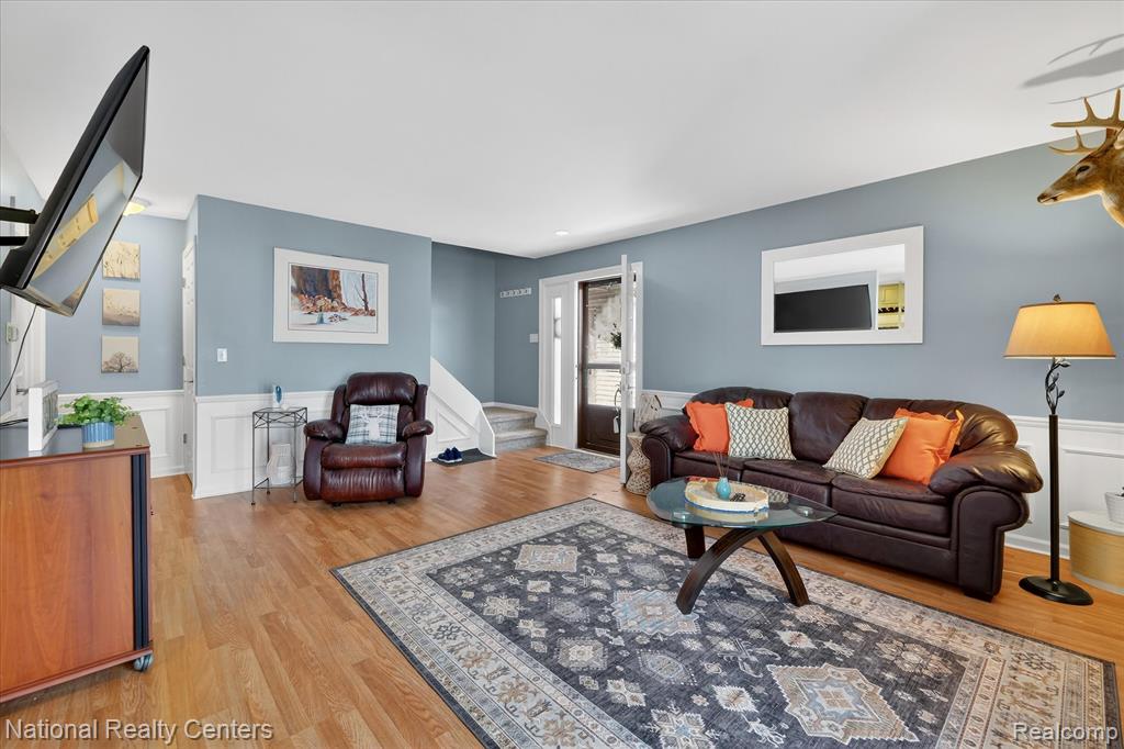 526 W Rockwell Street, Fenton, MI 48430 — Photo 11