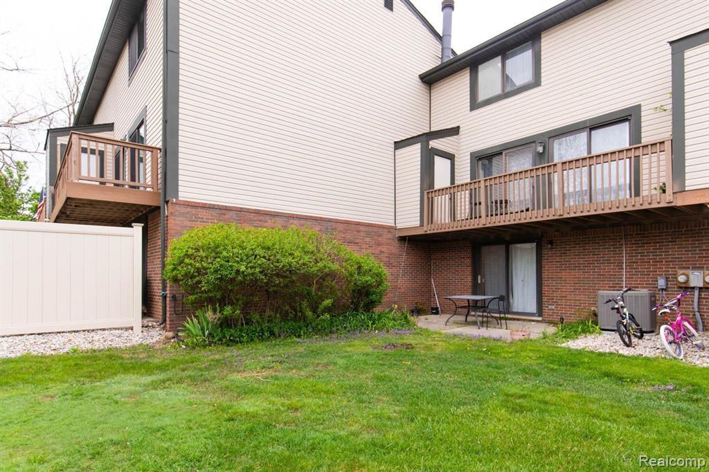 1146 CONCORD Court, Northville, MI 48167 — Photo 5
