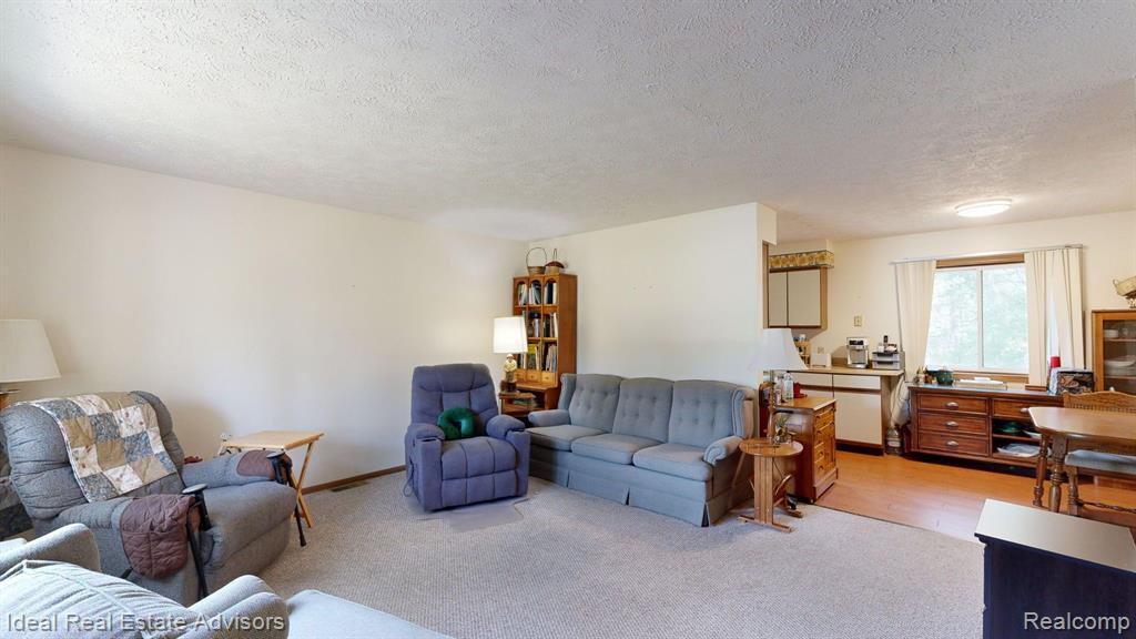 7215 TUSCARORA Circle, Indian River, MI 49749 — Photo 29