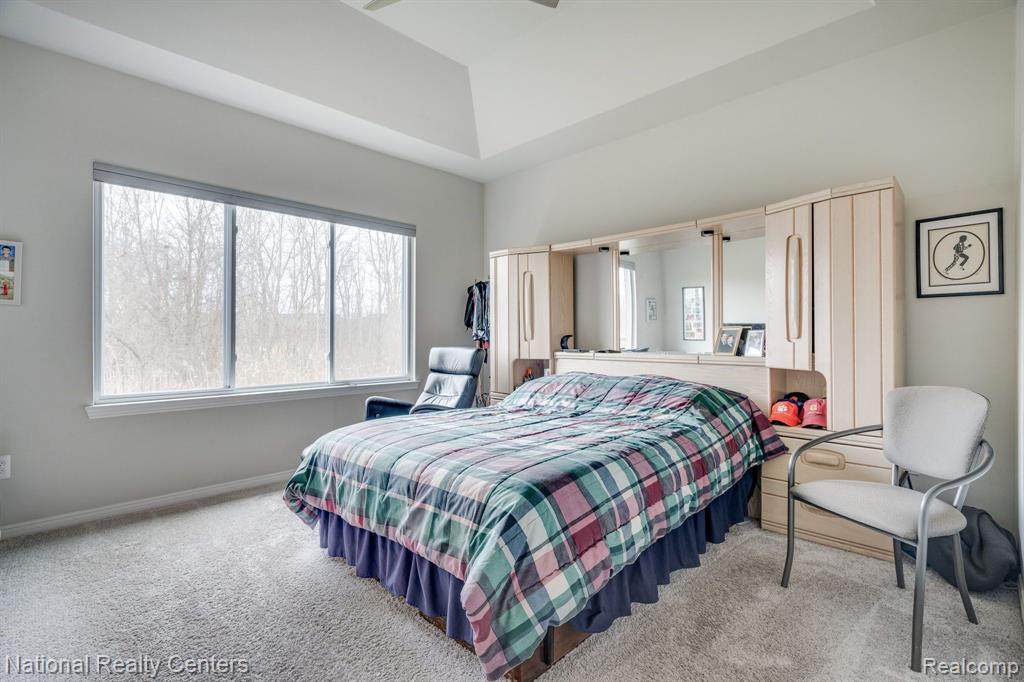 5236 HAWKSEYE Trace, Warren, MI 48092 — Photo 21