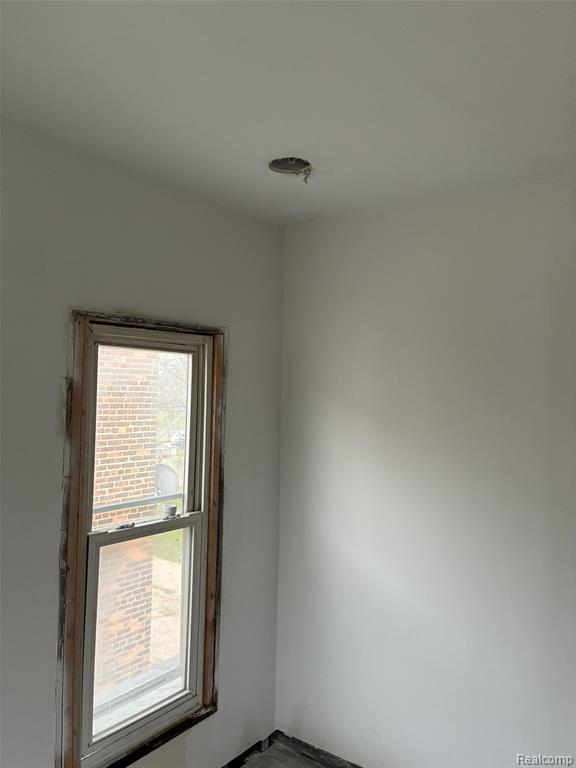 9940 Charlevoix Street, Detroit, MI 48214 — Photo 14