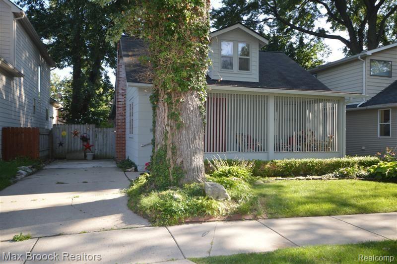 932 Humphrey, Birmingham, MI 48009 — Photo 8