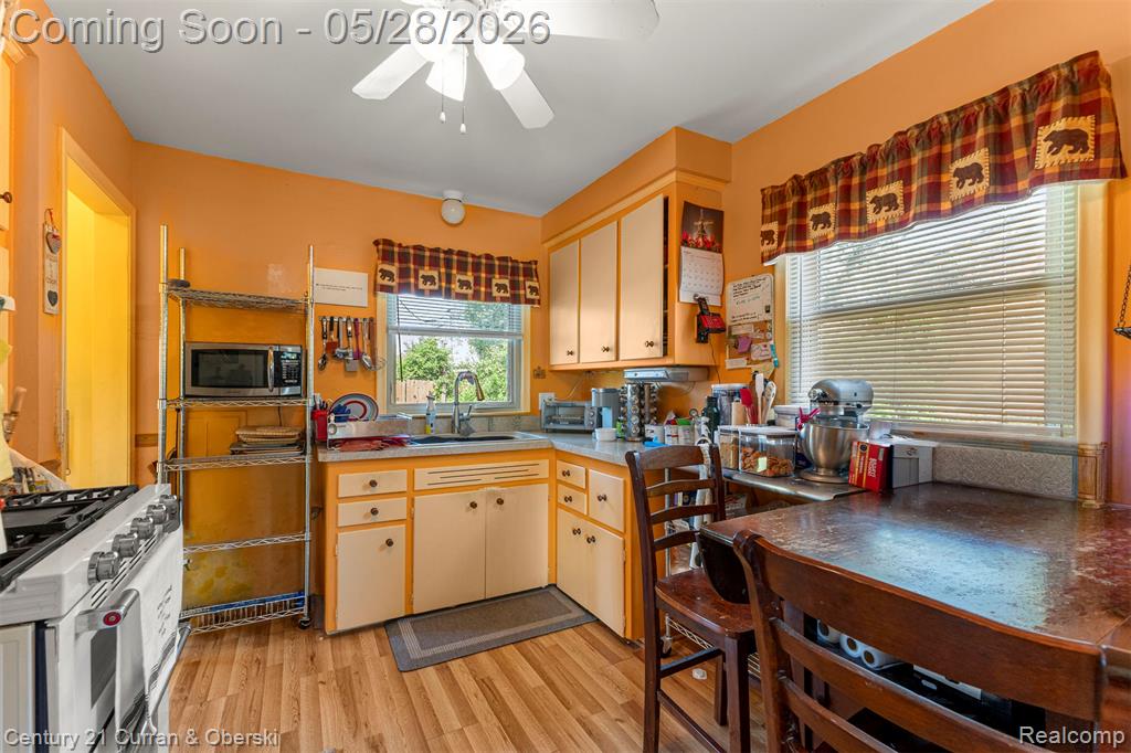 8245 N Hubbard Street, Westland, MI — Photo 6