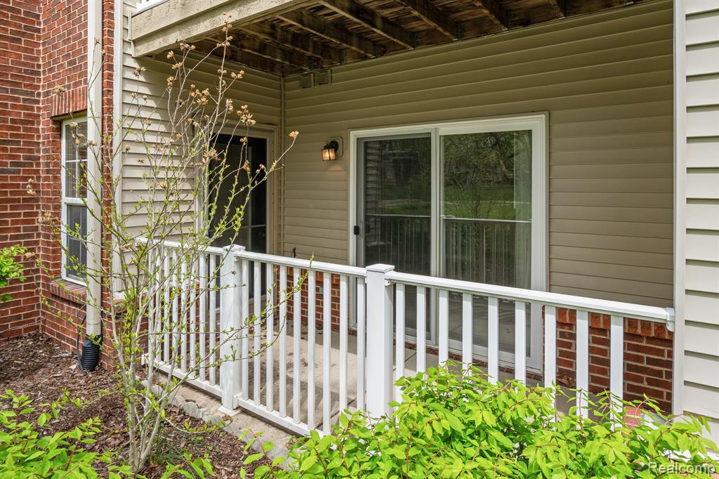 4130 Hampton Ridge Boulevard, 63, Howell, MI 48843 — Photo 3