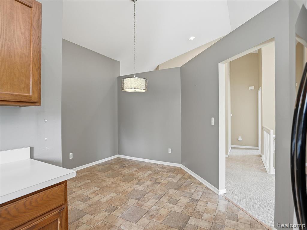 5837 Northridge Circle, Waterford, MI 48327 — Photo 18