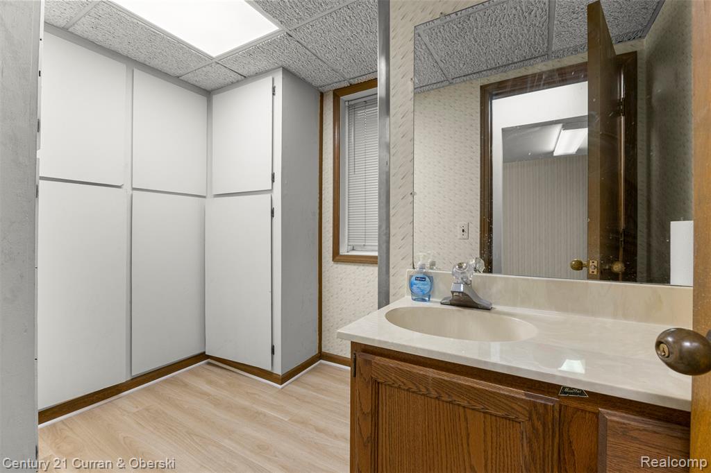 6336 Fox Avenue, Allen Park, MI 48101 — Photo 18