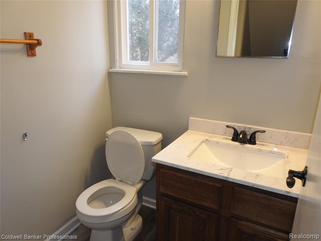 5919 Western Road, Flint, MI 48506 — Photo 13