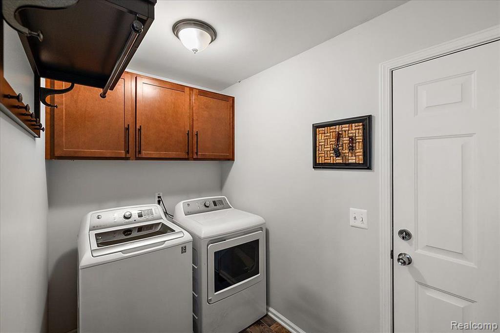 7611 Peninsula, Waterford, MI 48327 — Photo 31