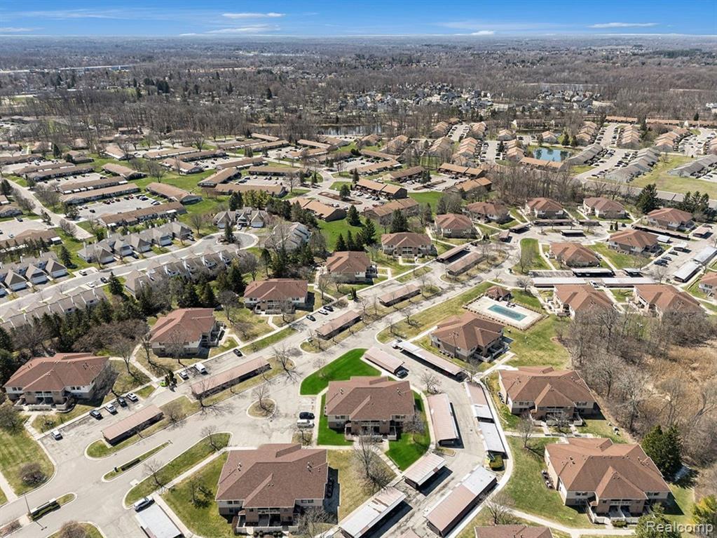 61156 Greenwood Drive, South Lyon, MI 48178 — Photo 25