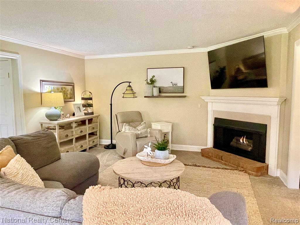48104 COLONY FARM CIR, Plymouth, MI 48170 — Photo 22