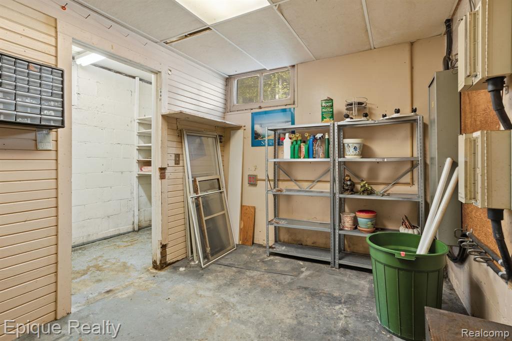 819 Tunnel Street, Port Huron, MI 48060 — Photo 18