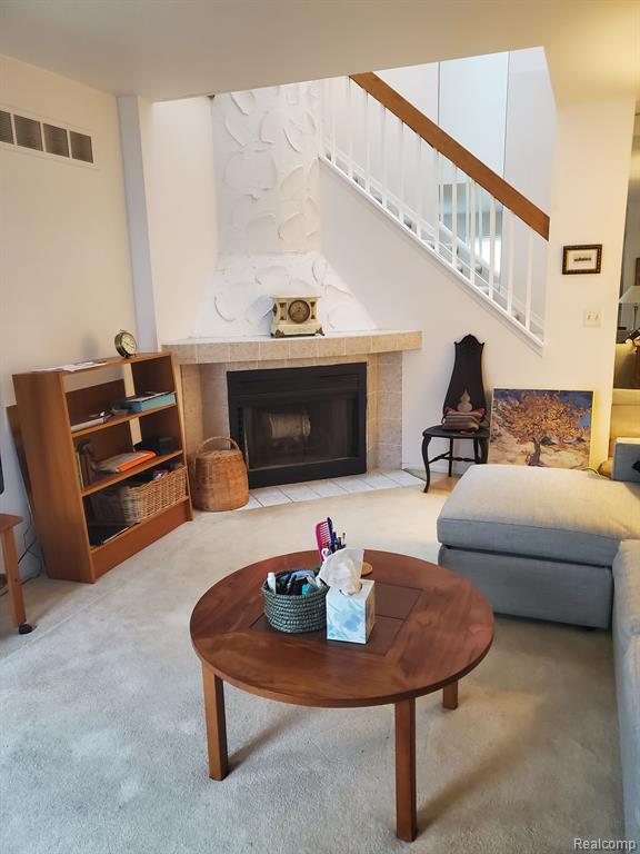 31242 COUNTRY Way, Farmington Hills, MI 48331 — Photo 2