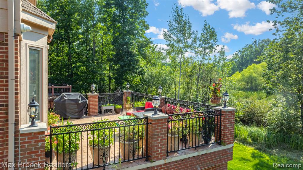 5679 Branford Drive, West Bloomfield, MI — Photo 63