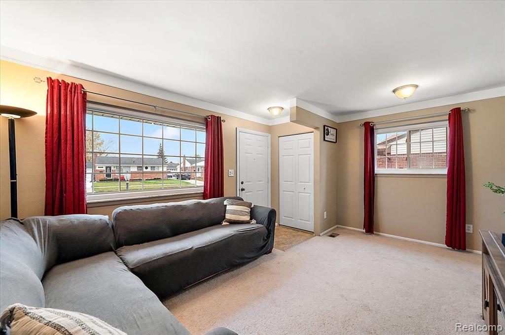 18053 S Wind Drive, Fraser, MI 48026 — Photo 18