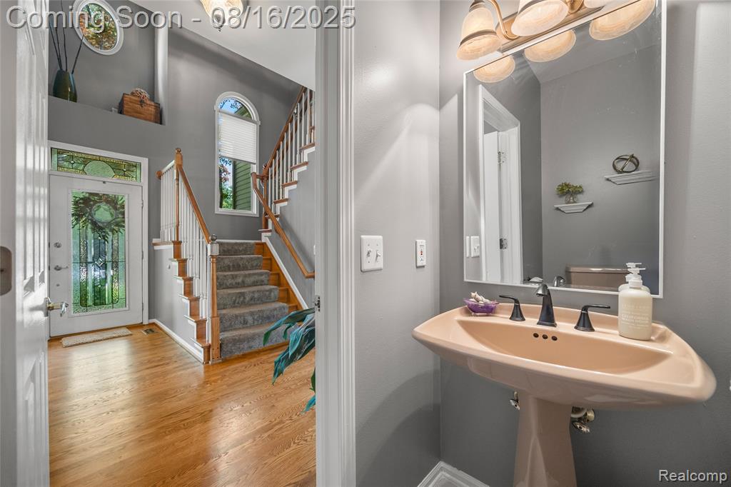 7085 Hickory Hollow Circle, Clarkston, MI 48348 — Photo 9