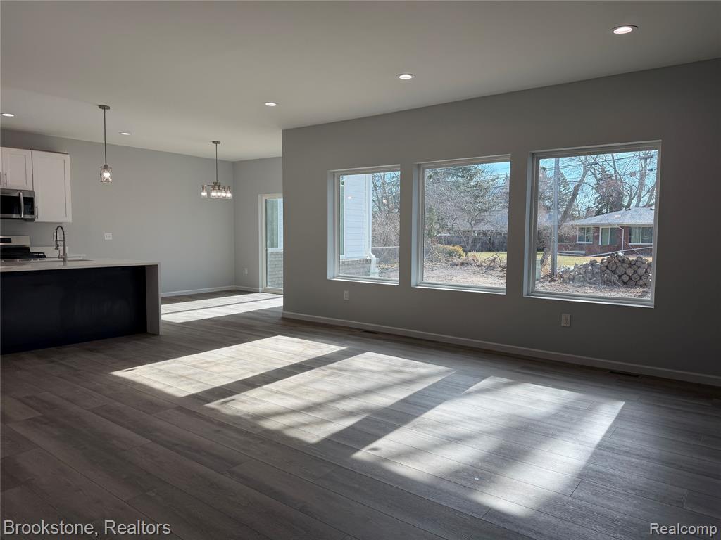 37116 Moravian Drive, Clinton Twp, MI 48036 — Photo 20
