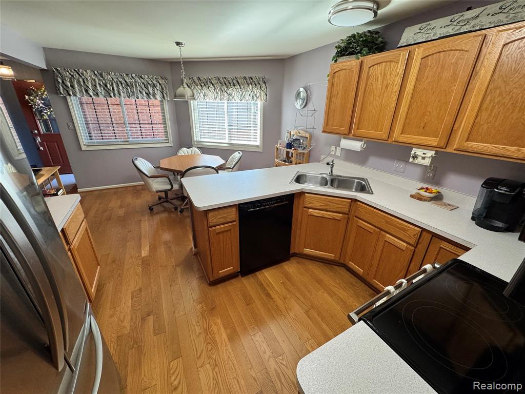 1017 Elmwood Drive, 5, Brighton, MI 48116 — Photo 6