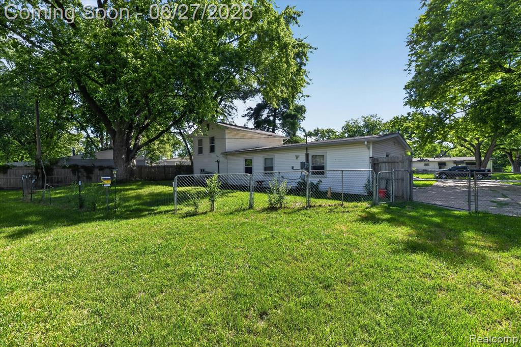 6260 Beth, Brighton, MI 48116 — Photo 40