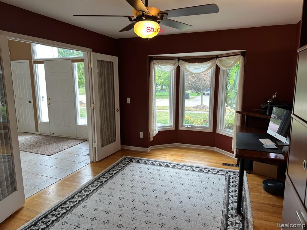 48701 LAFAYETTE Drive, Macomb, MI 48044 — Photo 29