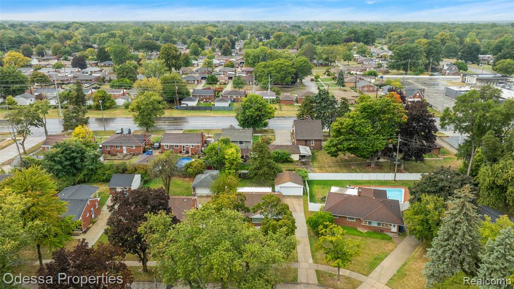 8641 Whitefield Street, Dearborn Heights, MI 48127 — Photo 37
