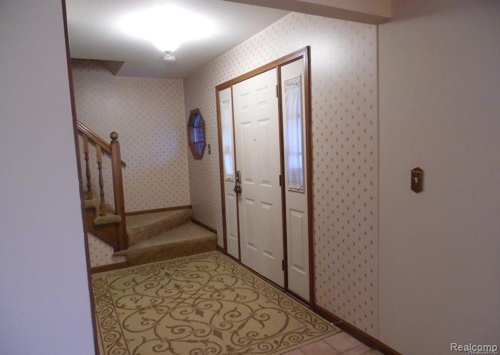 720 SHELLEY Drive, Rochester Hills, MI 48307 — Photo 6