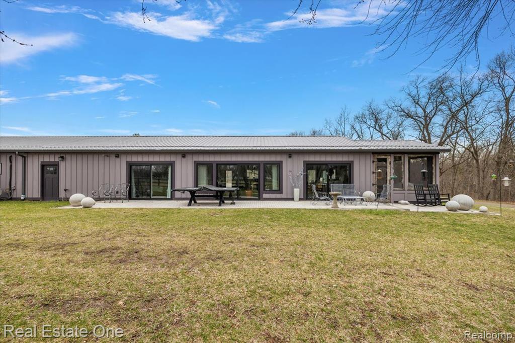 1050 Oxbow Lake Road, White Lake, MI — Photo 17