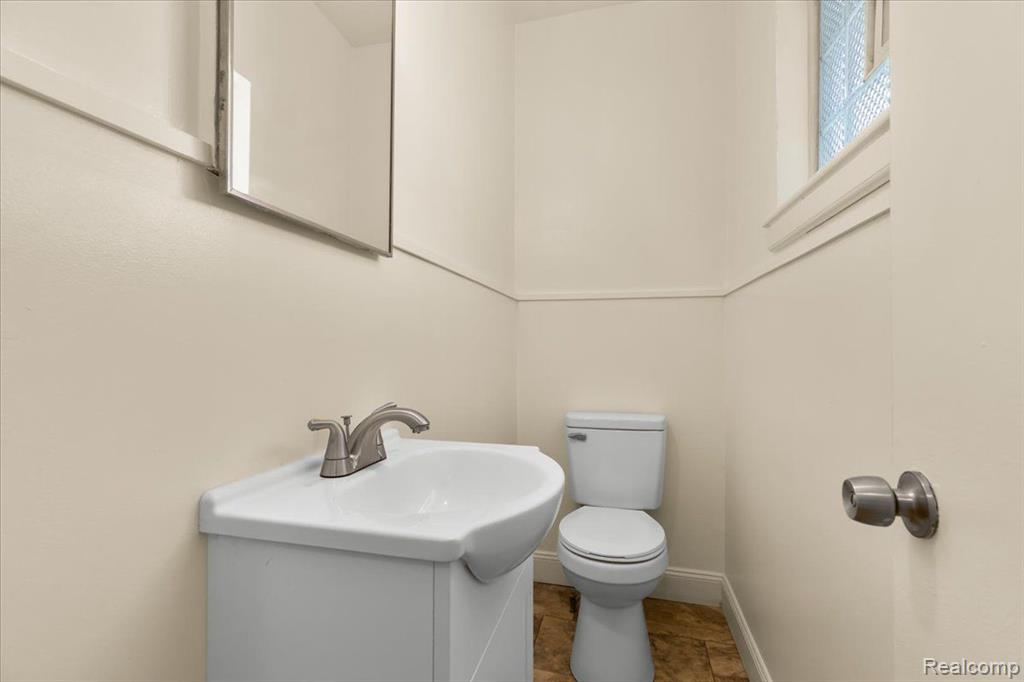10343 N OAK Drive, Ferndale, MI 48220 — Photo 5