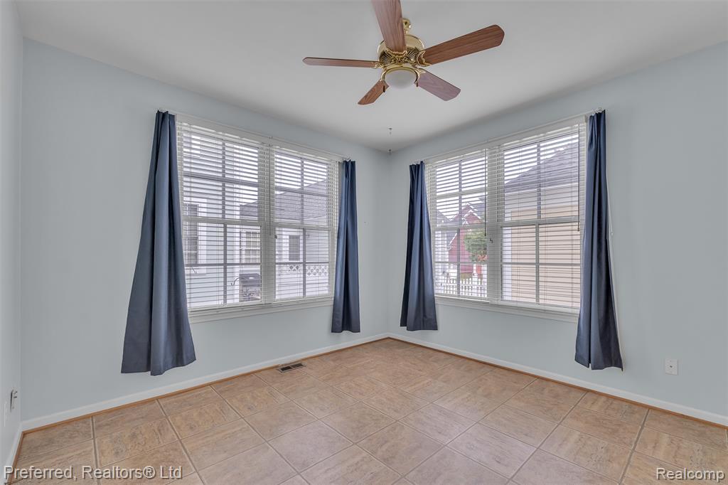 635 Constitution Street, Canton, MI 48188 — Photo 12