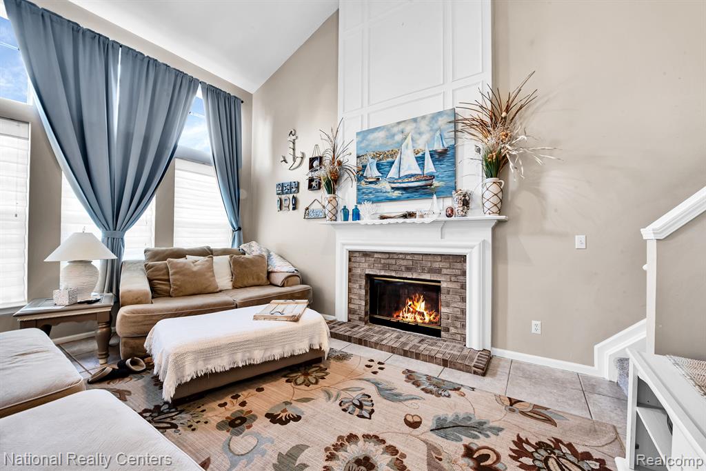 784 HIDDEN CREEK Drive, South Lyon, MI 48178 — Photo 9