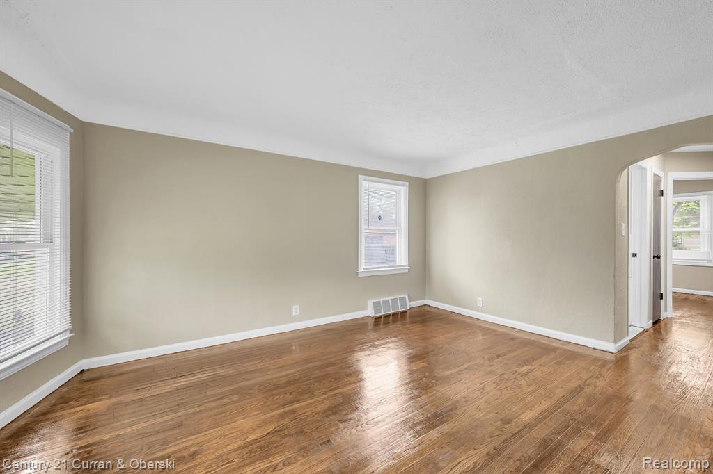 9583 STAHELIN Avenue, Detroit, MI 48228 — Photo 2