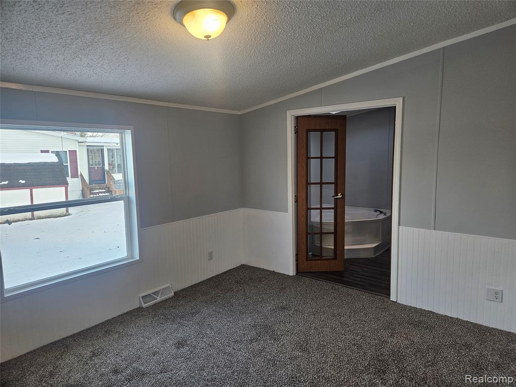 6274 Cree Ct, Flint, MI 48506 — Photo 5