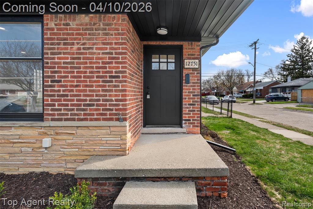 12751 Oak Park Boulevard, Oak Park, MI 48237 — Photo 6