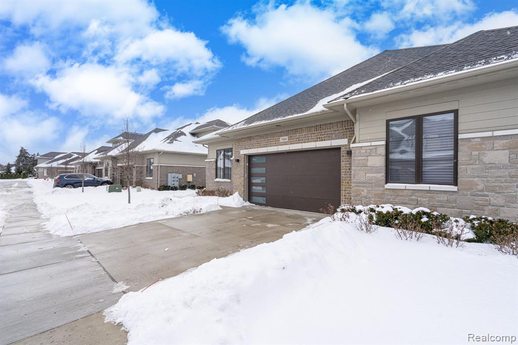 7484 Gramercy Circle, West Bloomfield, MI — Photo 51