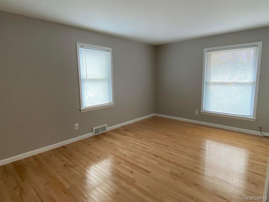 5035 S CLUNBURY Road, West Bloomfield, MI — Photo 7
