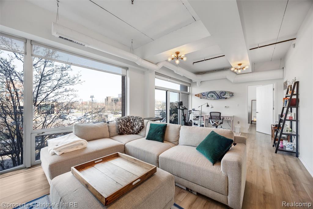 3670 Woodward Avenue - Photo 3