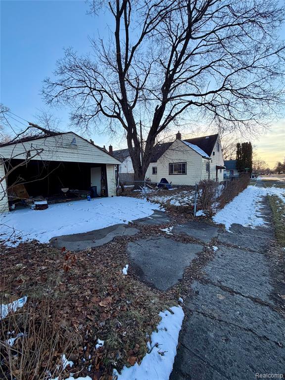 5518 Winthrop Boulevard, Flint, MI 48505 — Photo 4