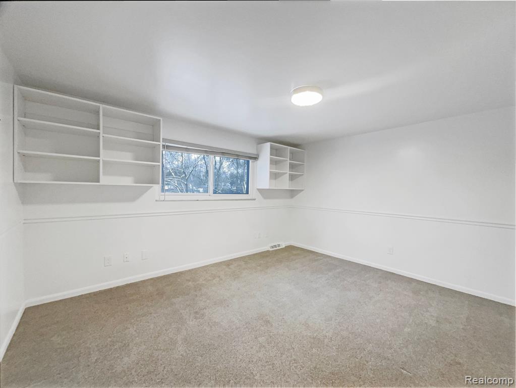 399 KENDRY, Bloomfield Hills, MI 48302 — Photo 17