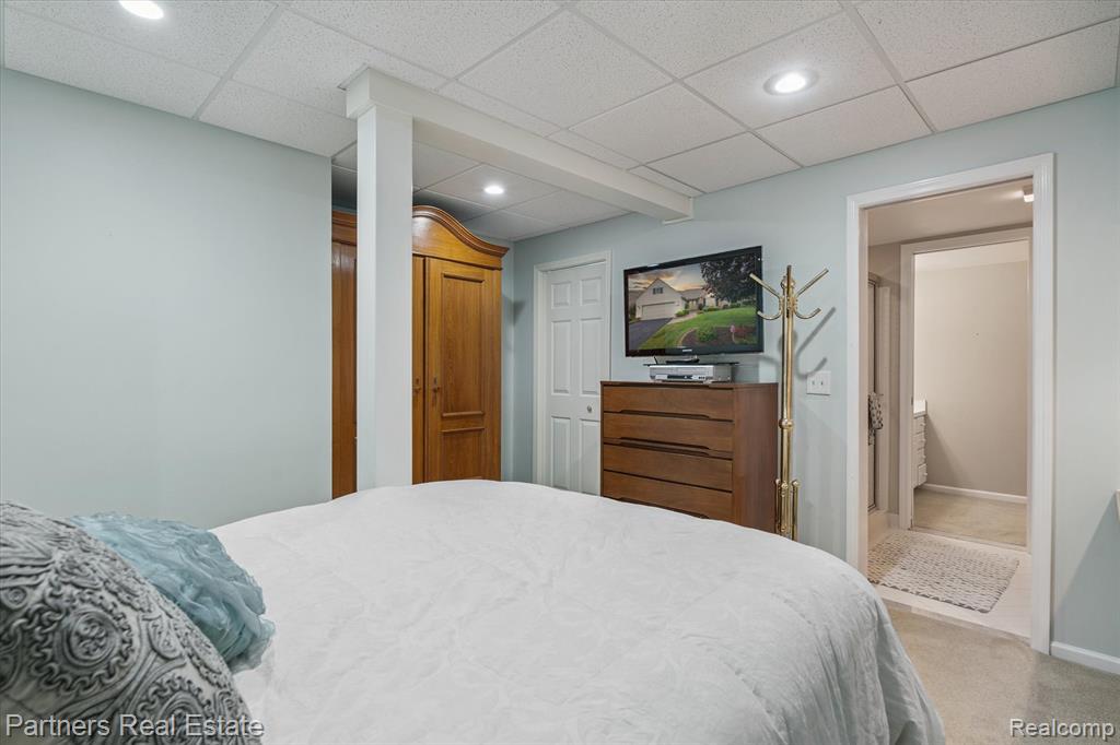 4757 Roundtree Drive, Brighton, MI 48116 — Photo 47