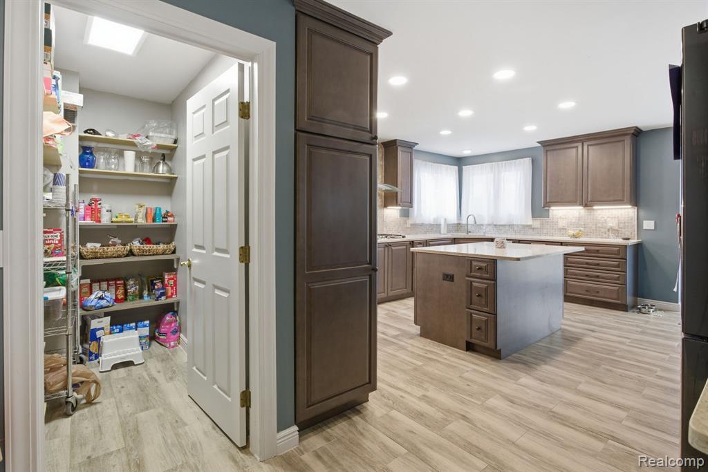 1275 Hendrie, Canton, MI 48187 — Photo 25
