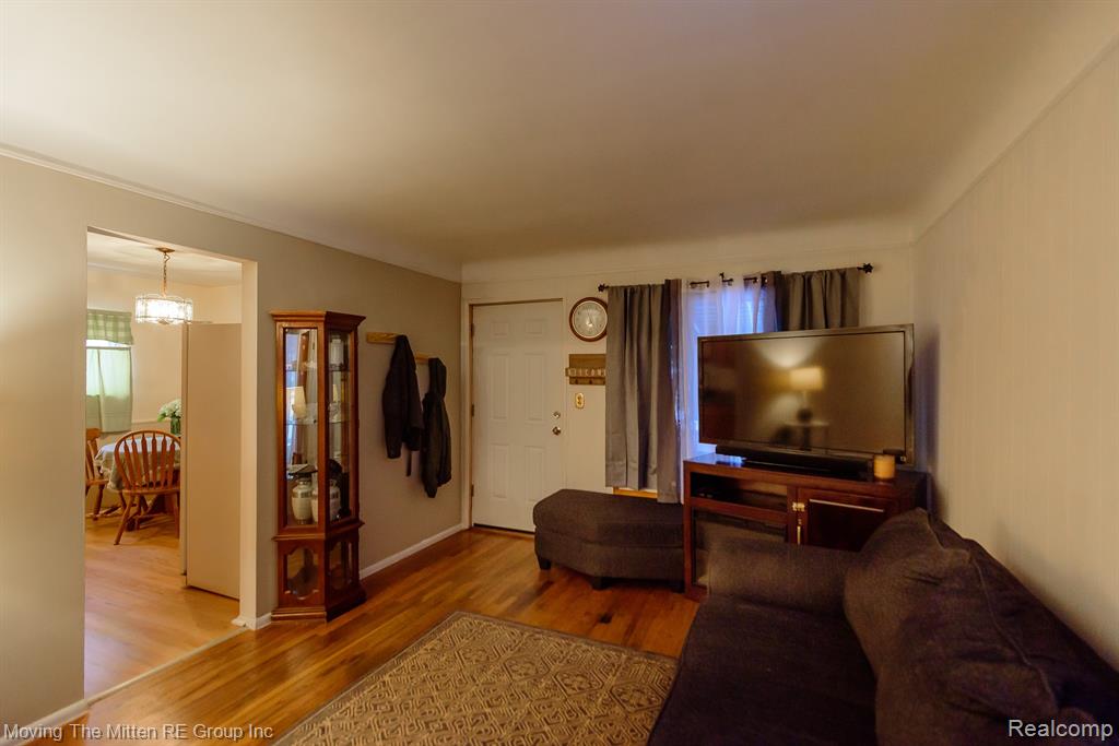 643 Garfield Avenue, Lincoln Park, MI 48146 — Photo 4